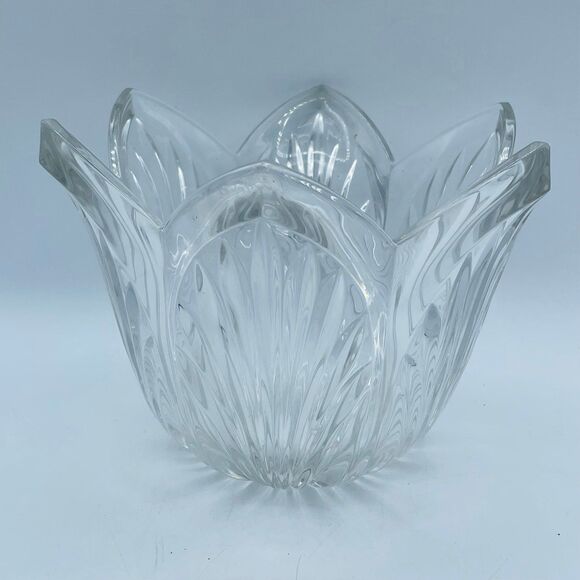 Marquis by WATEERFORD Clear Heavy Crystal Tulip Shaped Impact Piece - Picture 4 of 11